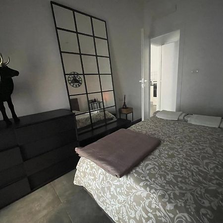 Decoluxe !Apartamento Con 1 Camera Da Letto , In Zona San Paolo , Via Martiniana Turín Exterior foto