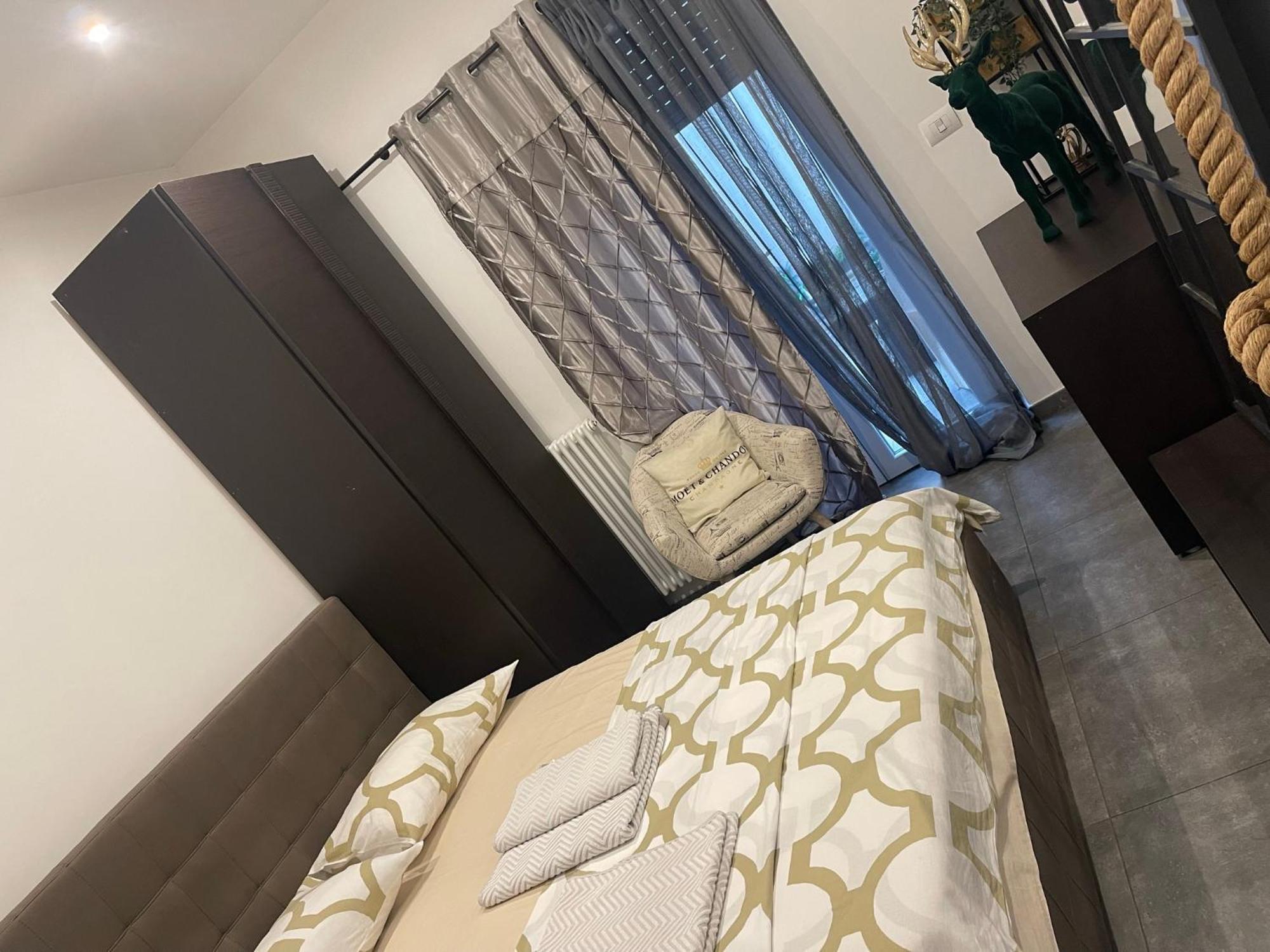Decoluxe !Apartamento Con 1 Camera Da Letto , In Zona San Paolo , Via Martiniana Turín Exterior foto