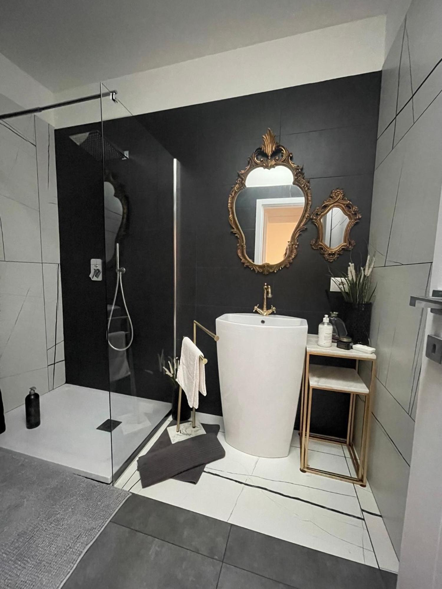 Decoluxe !Apartamento Con 1 Camera Da Letto , In Zona San Paolo , Via Martiniana Turín Exterior foto