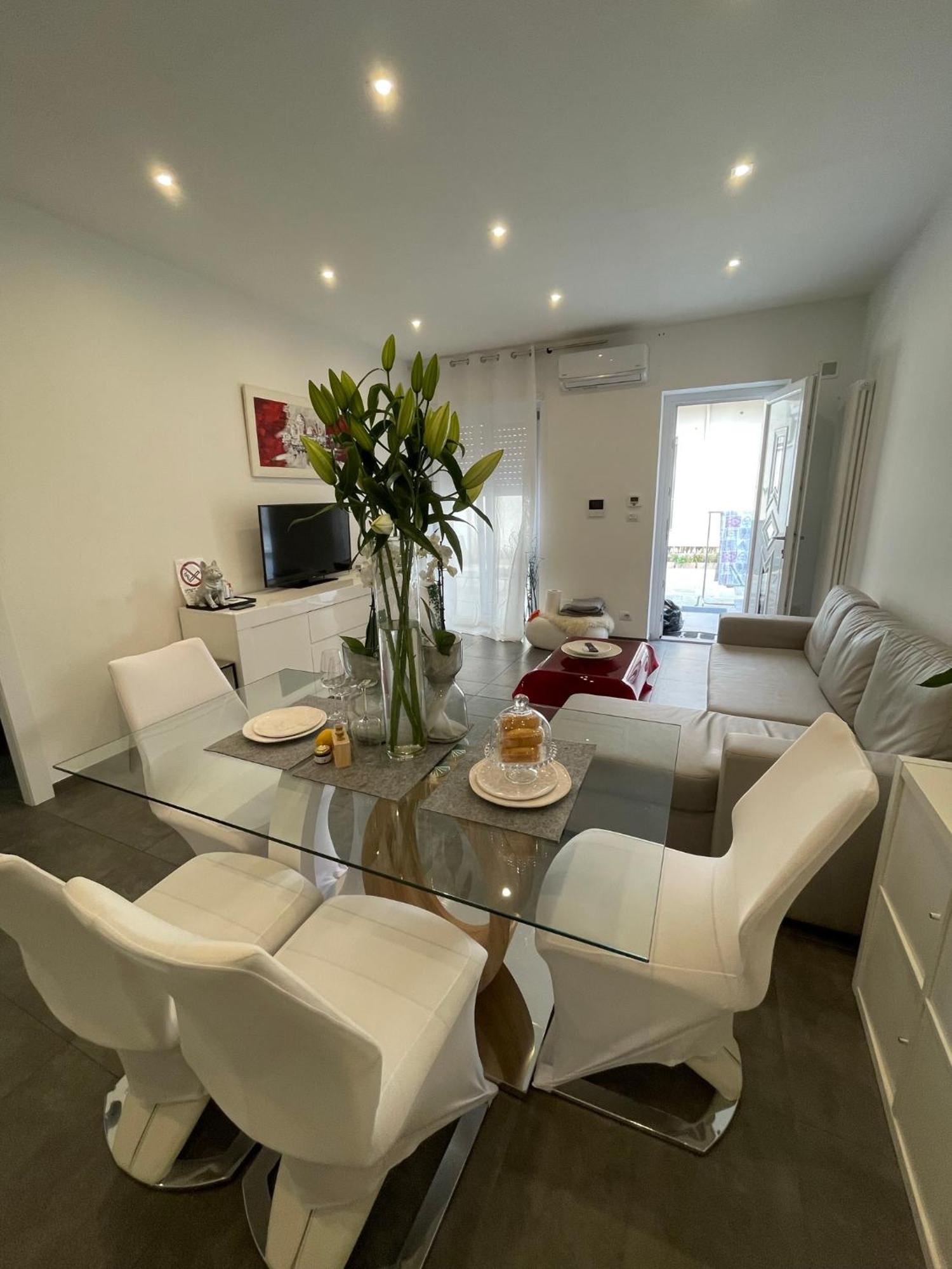 Decoluxe !Apartamento Con 1 Camera Da Letto , In Zona San Paolo , Via Martiniana Turín Exterior foto